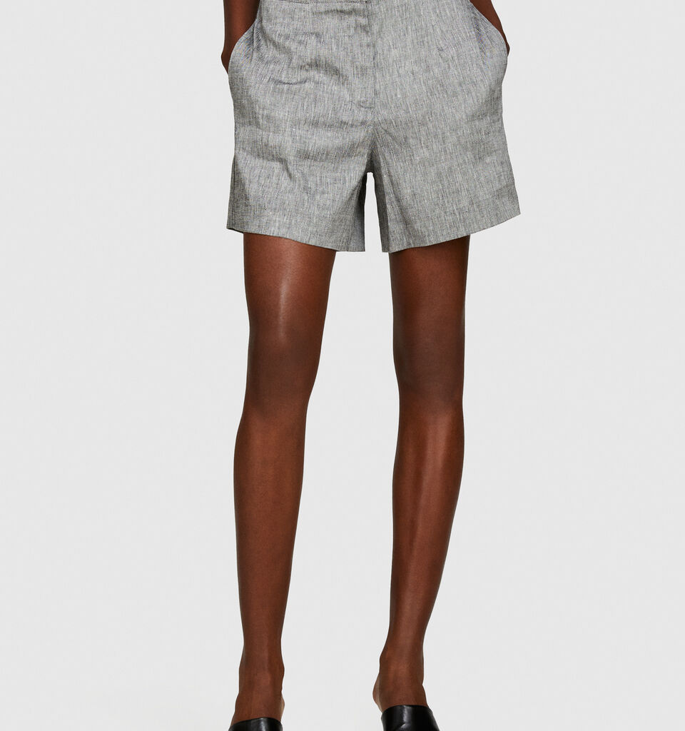 High-waisted shorts - women's shorts - Gray | Sisley image number 4